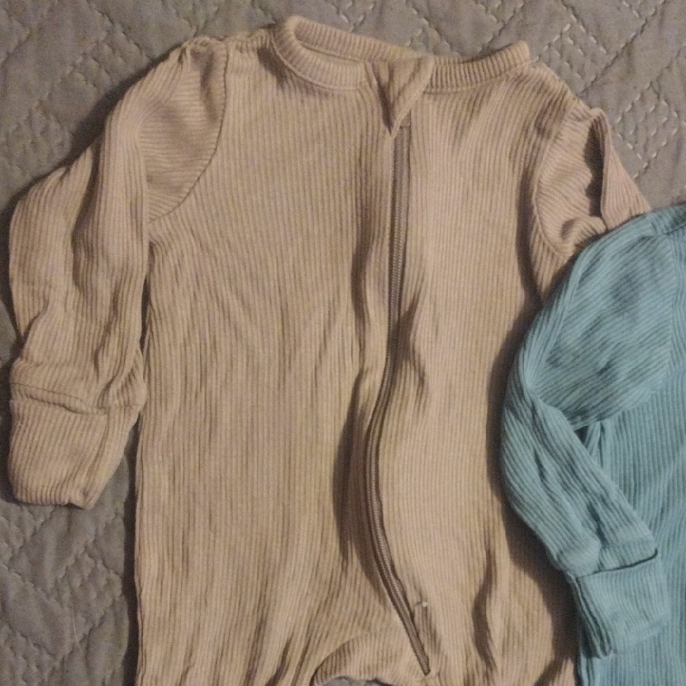 Adorable Kids Footies Set - Blue and Tan - Picture 2 of 7